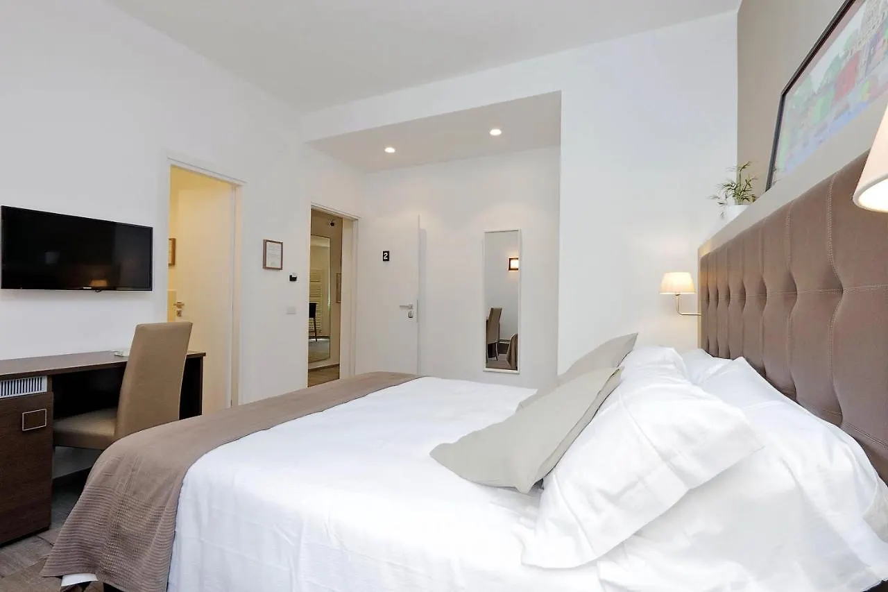 Victory Rooms Rome 5*,  Italy